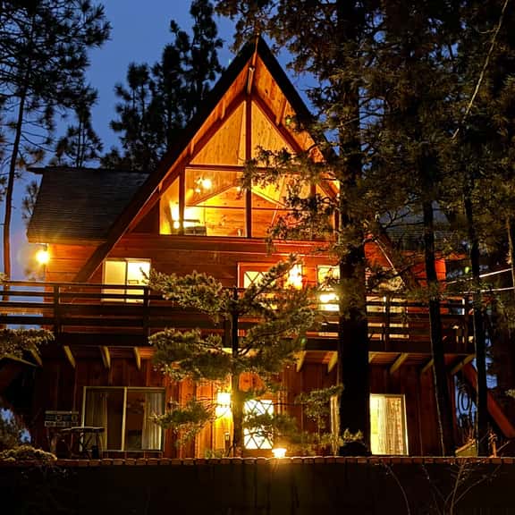 339-The Wilkie Cabin - Image 1