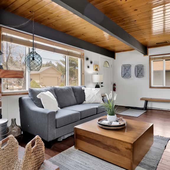 643-Big Bear Bungalow - Image 1