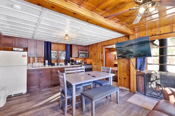 0104-Lakeview - Image 2