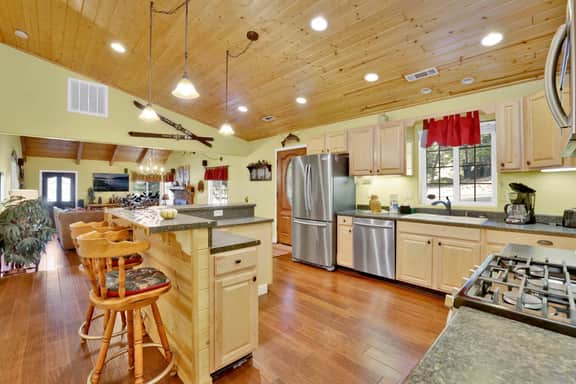 1235-Lazy Bear Lodge - Image 4