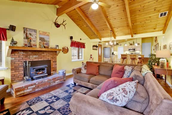 1235-Lazy Bear Lodge - Image 2