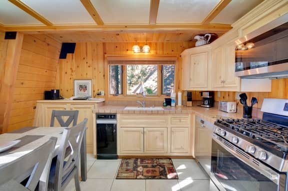 845-Switzerland Ski Chalet - Image 5