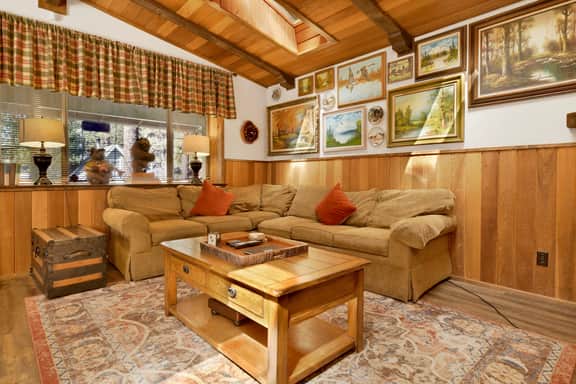 1817-Moonridge Cottage - Image 2