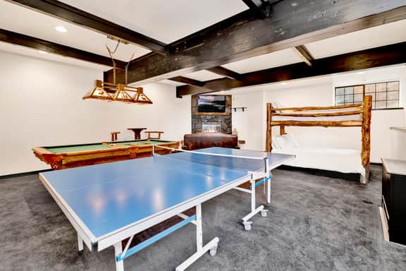 1842-Black Diamond Chalet - Image 4