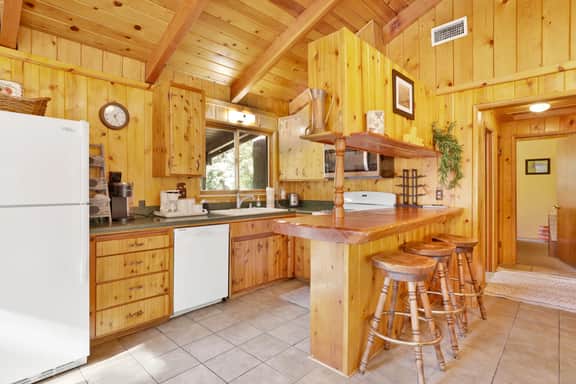 1970- Sunny Bear Cabin - Image 2