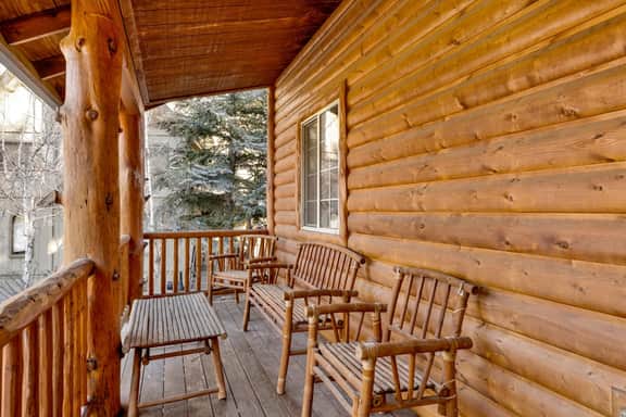 1986-Little Cubs Cabin - Image 5