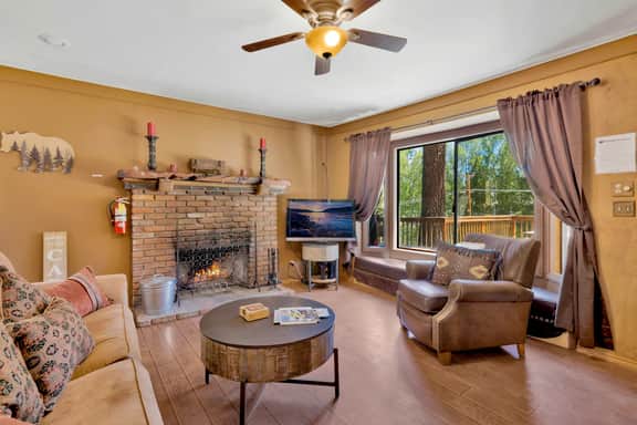 2105-Club View Pines - Image 4