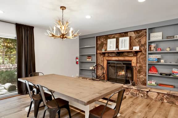 2087- Wildwood Lodge - Image 5