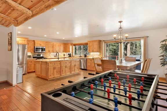 2147-Three Bears Inn - Image 3