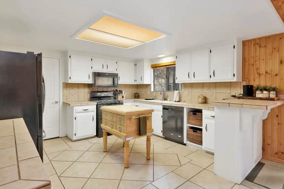 2176-Casa Bosque - Image 5