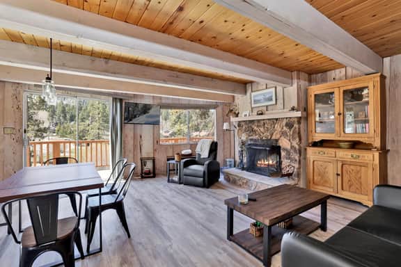 2235-Bear Mountain Views - Image 2