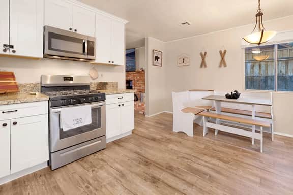 2277-Robinhood Chalet - Image 3