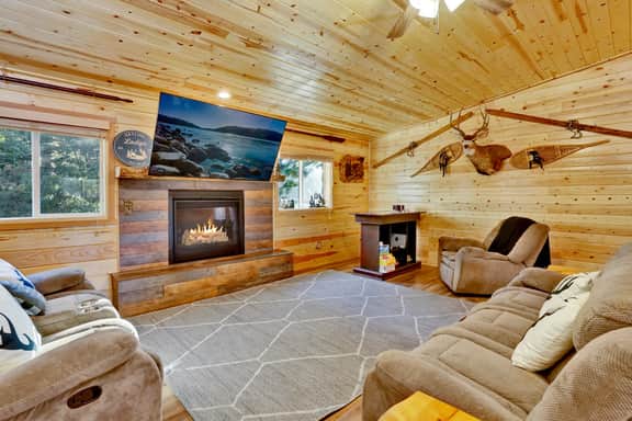 2353-Skyline Lodge - Image 4