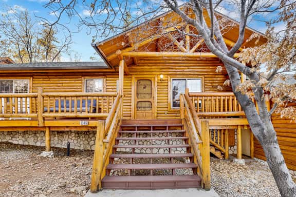 2346-Crescenta Pines Log Cabin - Image 3