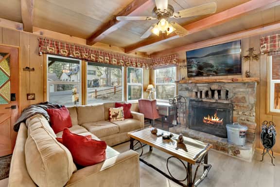 2386-Kozy Cabin - Image 3