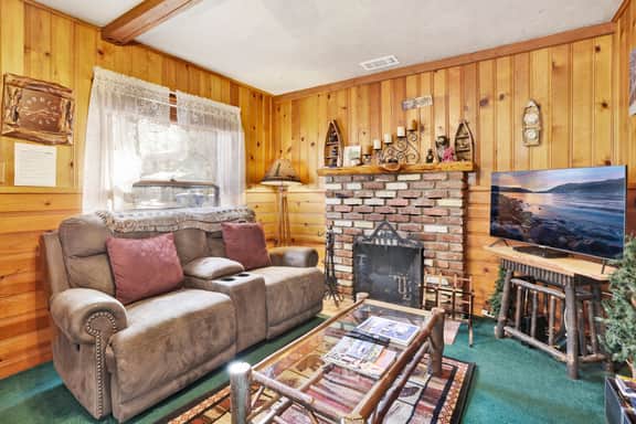 2395-Bear Paw Cottage - Image 2