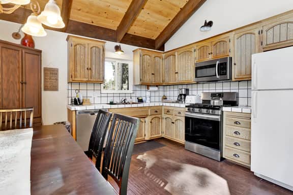 2419-Rustic Retreat - Image 4