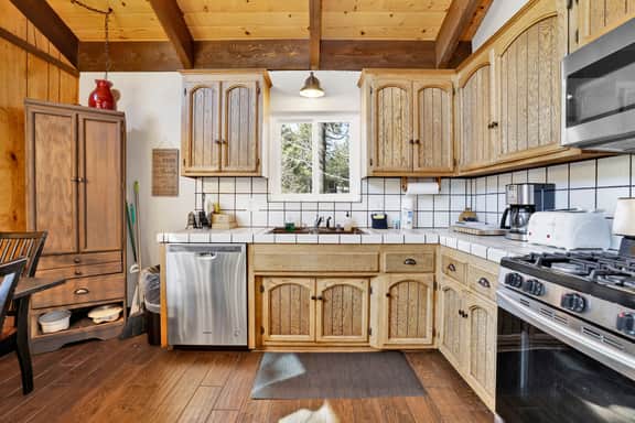 2419-Rustic Retreat - Image 5