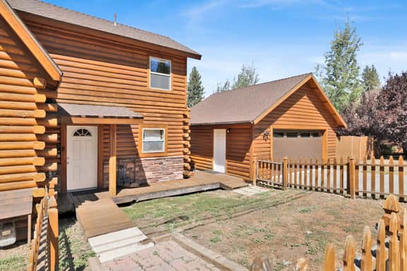 2455-Binky's Mountain Hideaway - Image 4