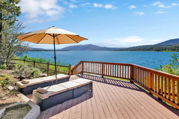 2471-Eagle Point Lake House - Image 3