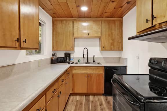 2492-Highland Oaks Retreat - Image 4