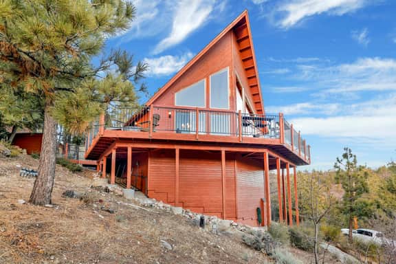2520-High-Top Lakeview Chateau - Image 5