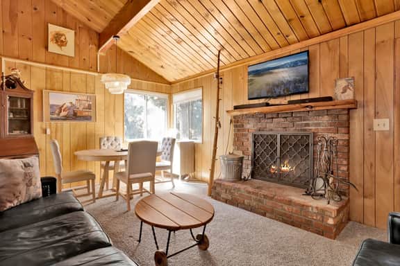 2526-Slope Side Getaway - Image 3
