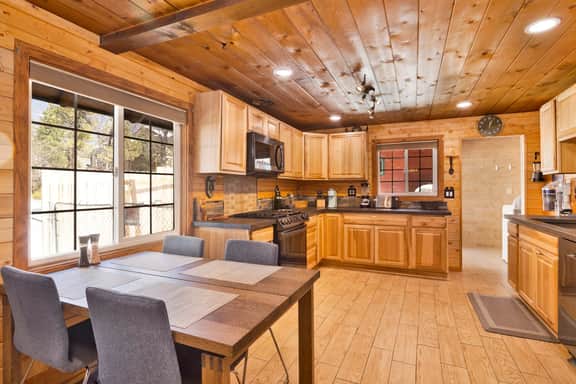 2544-Lily's Bear Cabin - Image 3