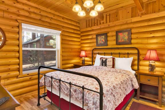2561-Cub's Cabin - Image 3