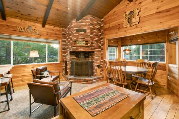 2560-Orchard Family Cabin - Image 5