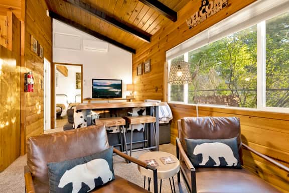 2560-Orchard Family Cabin - Image 4