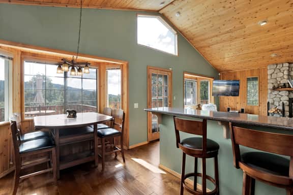 2570-Moonridge Treehouse - Image 4