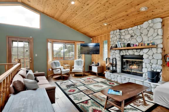 2570-Moonridge Treehouse - Image 2