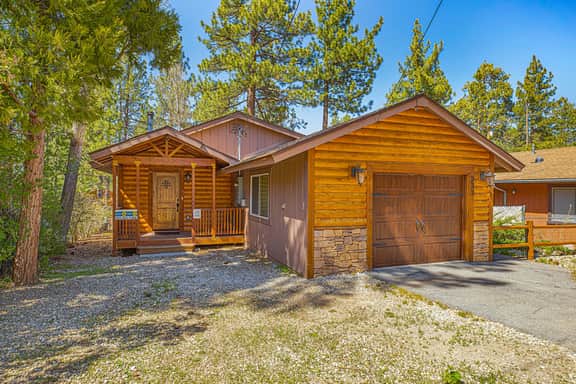 357-Country Club Cabin - Image 4