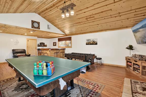 610-Entertainment Cabin - Image 4