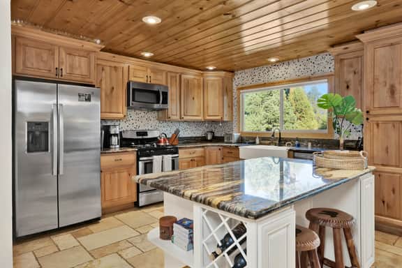 610-Entertainment Cabin - Image 5