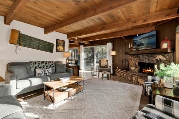 2594-Willow Bear Lodge - Image 4