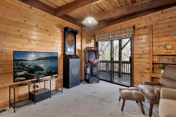 2600-The Tree Top Cabin - Image 3