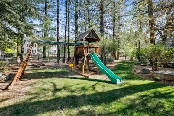2652- Copper Pine Retreat - Image 5