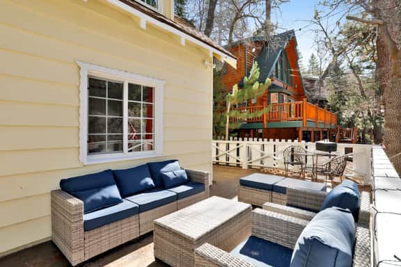 2656- Cottage at ToMolly's - Image 3