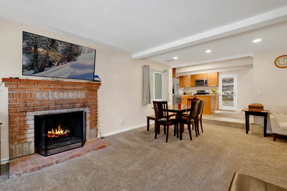 2656- Cottage at ToMolly's - Image 2