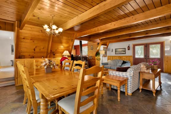 2667 - Moose Moritz Manor - Image 4