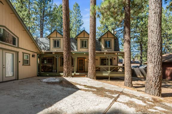 2672-Summit Mountain Lodge - Image 3