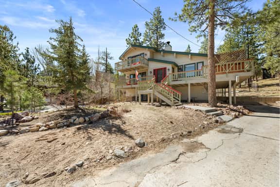 2673-LakeFront Lookout Lodge - Image 5