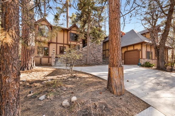 1277-Four Happy Bears Estate - Image 1