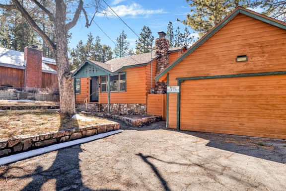 234-Vista Pines - Image 1
