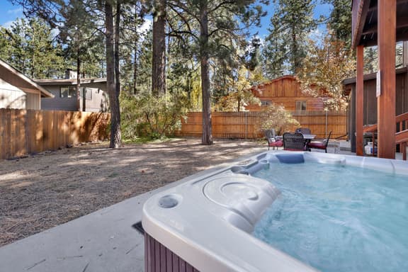 2080-Eagle Point Lodge - Image 1