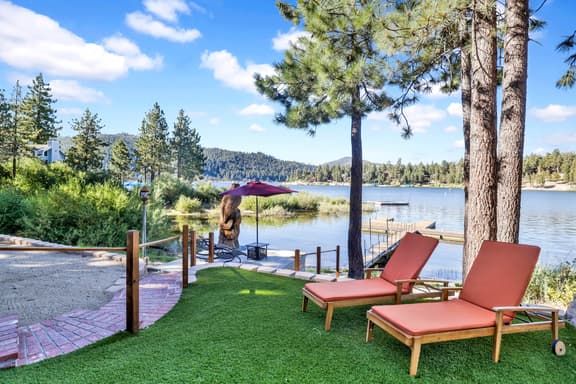 2098-Cove Lakefront Chalet - Image 1