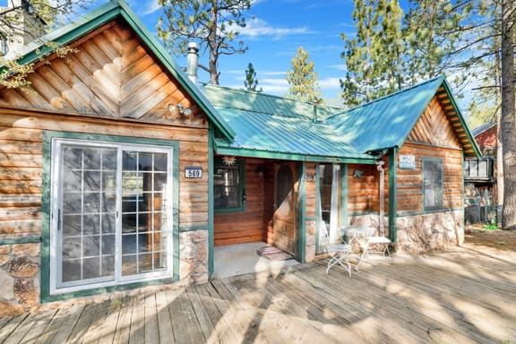 2298-Temple Lake Views - Image 1