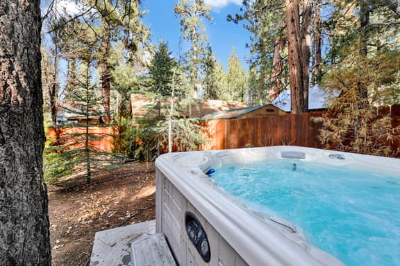 2395-Bear Paw Cottage - Image 1